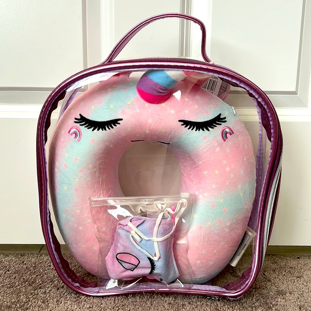 Toddler girls travel set. BNWT
